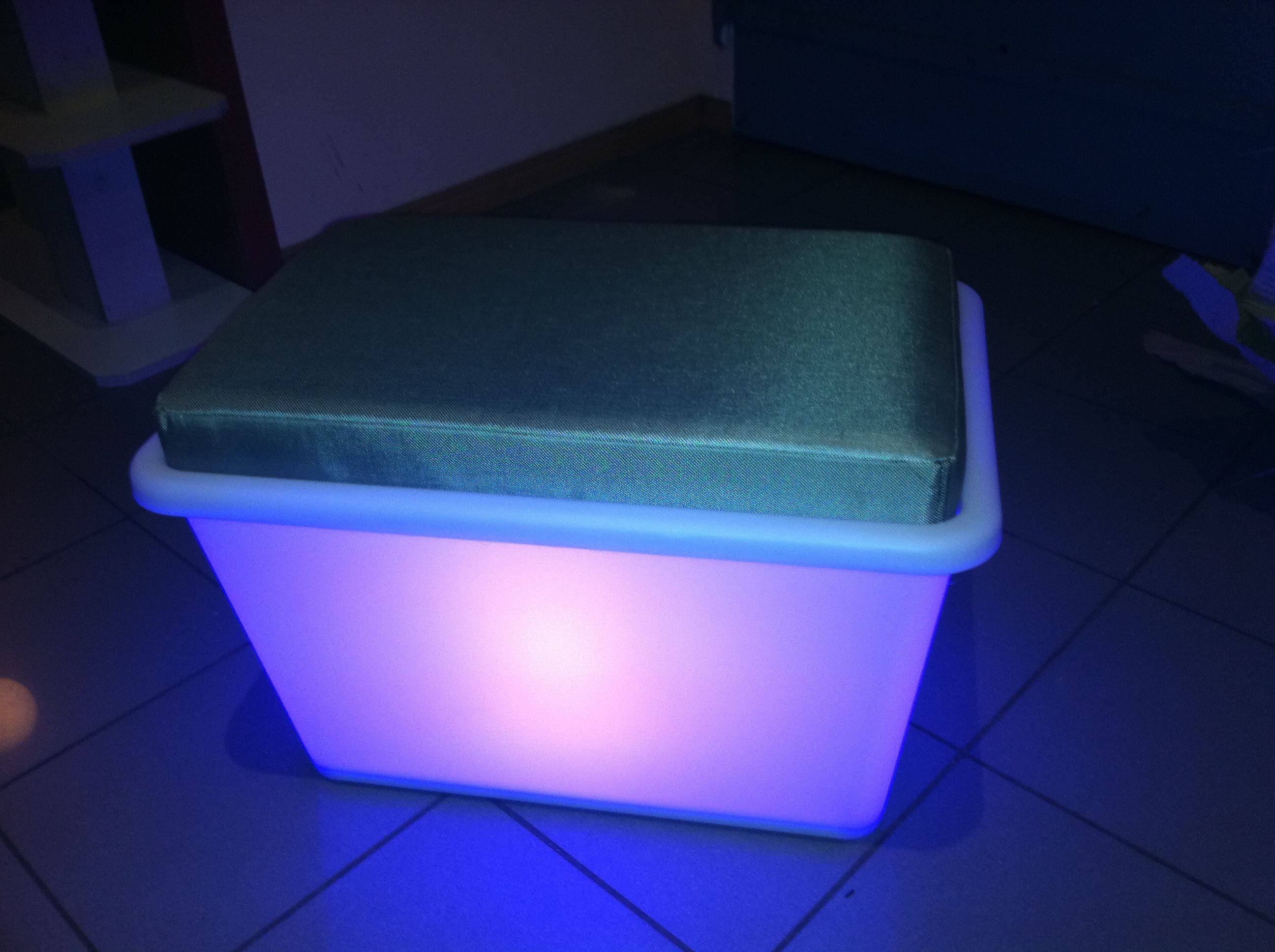 eventLED | LED Sitzbox 60x40x35cm